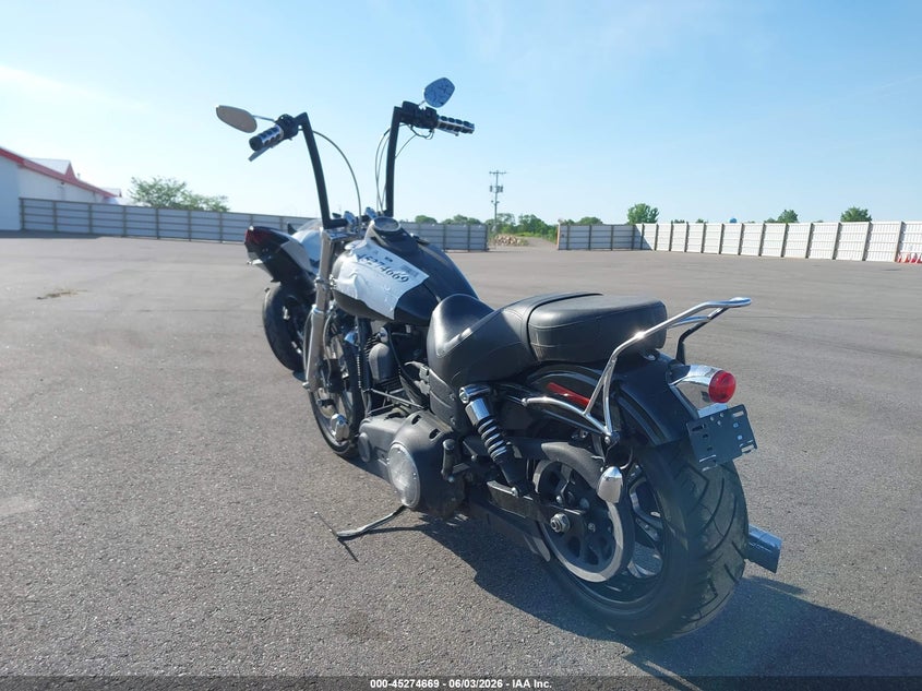 2010 Harley-davidson Fxdb VIN 1HD1GX417AC331149 IAAI salvage auction — SIDE, Salvage (Minnesota), sold $1,000 on 2026-09-03 (photo 3)