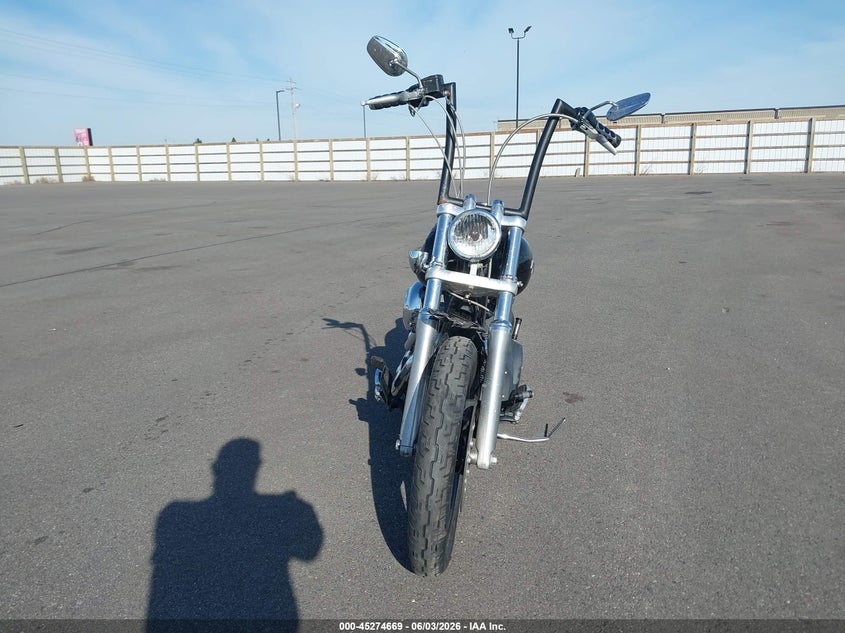 2010 Harley-davidson Fxdb VIN 1HD1GX417AC331149 IAAI salvage auction — SIDE, Salvage (Minnesota), sold $1,000 on 2026-09-03 (photo 5)