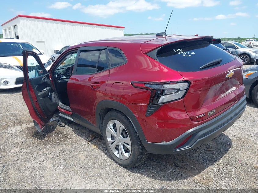 2025 Chevrolet Trax VIN KL77LFEP1SC010940 IAAI salvage auction — LEFT FRONT, Junk (Oklahoma), sold $2,350 on 2026-08-01 (photo 3)