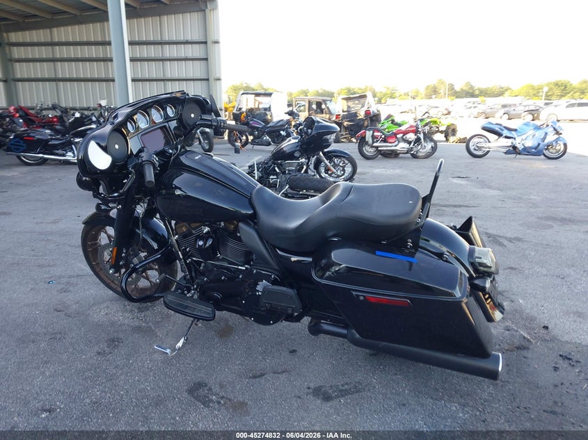 2022 Harley-davidson Street glide VIN 1HD1ABL13NB621955 IAAI salvage auction — RIGHT SIDE, Salvage (North Carolina), sold $9,750 on 2026-09-15 (photo 3)