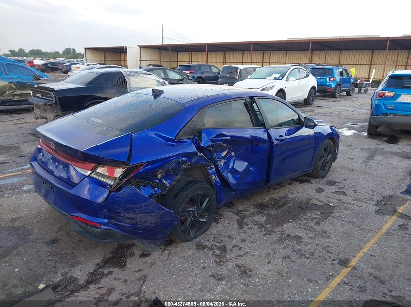 2023 Hyundai Elantra VIN KMHLM4AG3PU439079 IAAI salvage auction — RIGHT SIDE, Salvage Title, sold $4,300 on 2026-07-29 (photo 4)