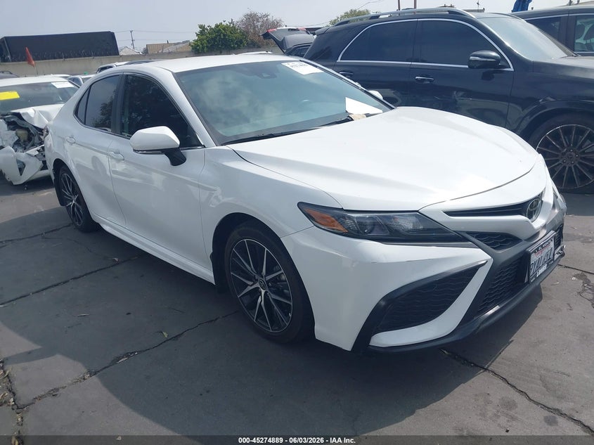 2024 Toyota Camry VIN 4T1G11AK5RU882706 — IAAI salvage auction photo
