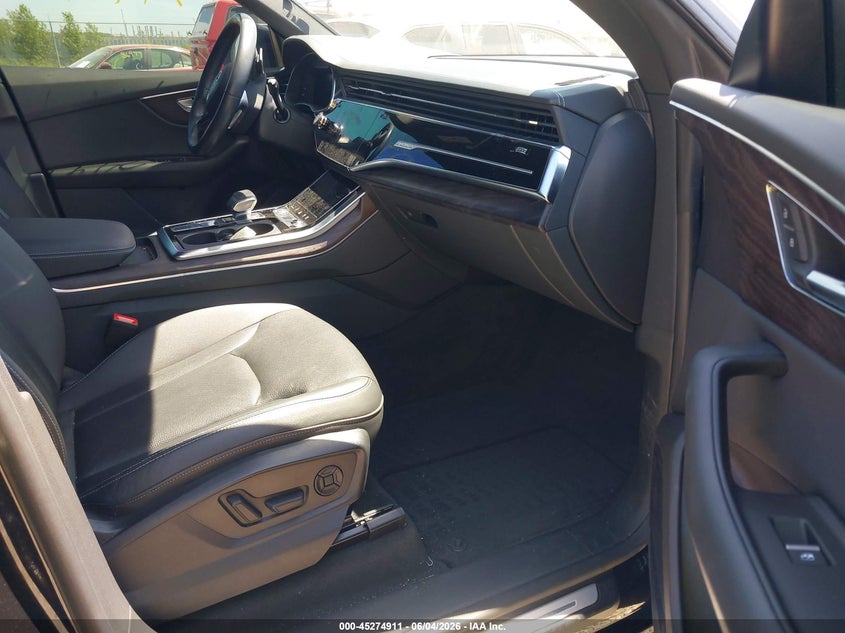 2020 Audi Q8 VIN WA1FVAF11LD015731 IAAI salvage auction — SIDE, Salvage (Wisconsin), sold $15,000 on 2026-07-10 (photo 5)