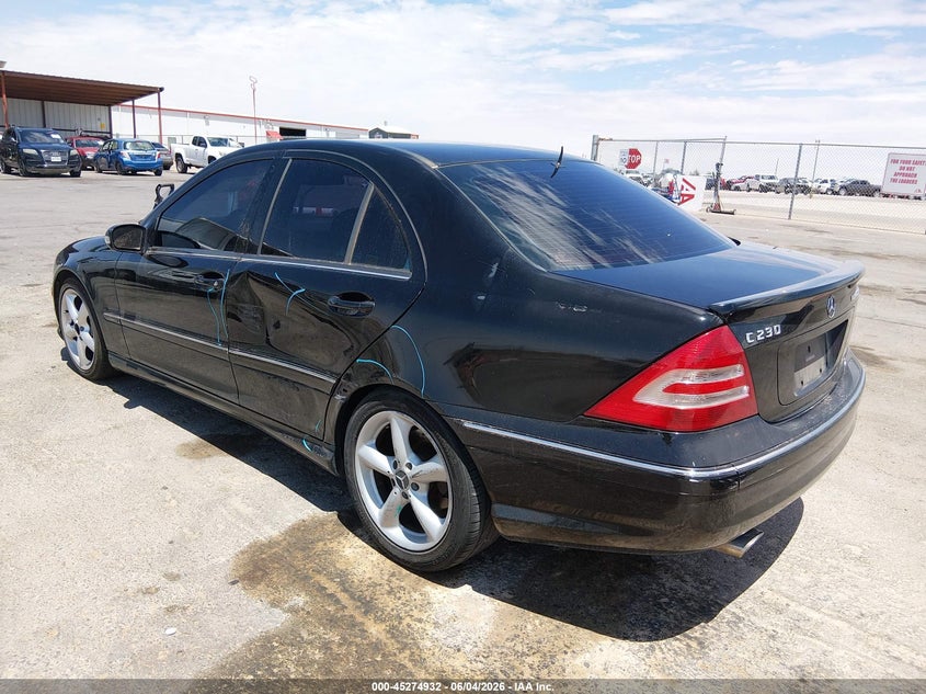 2005 Mercedes-benz C-klasse VIN WDBRF40J15F657480 IAAI salvage auction — LEFT SIDE, Salvage (Texas), sold $250 on 2026-07-22 (photo 3)