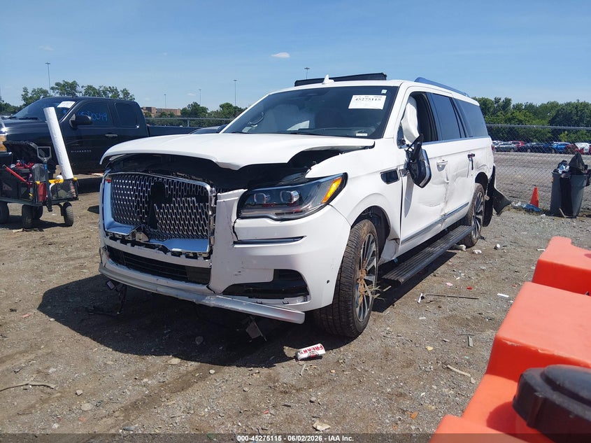 2022 Lincoln Navigator VIN 5LMJJ3LT4NEL16335 IAAI salvage auction — ALL OVER, Salvage (Tennessee), sold $10,900 on 2026-07-27 (photo 2)