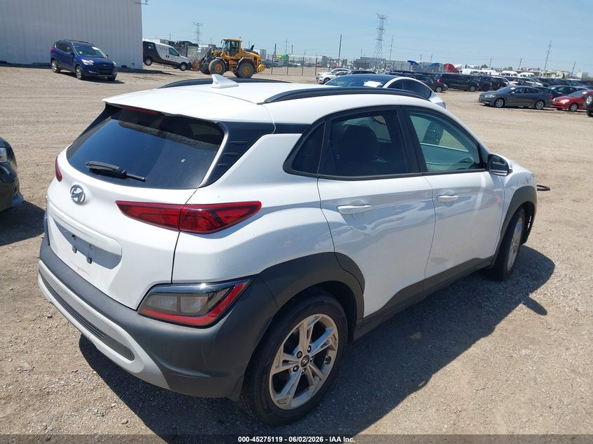 2022 Hyundai Kona VIN KM8K32AB9NU863533 IAAI salvage auction — SIDE, Salvage Title, sold $4,250 on 2026-08-01 (photo 4)
