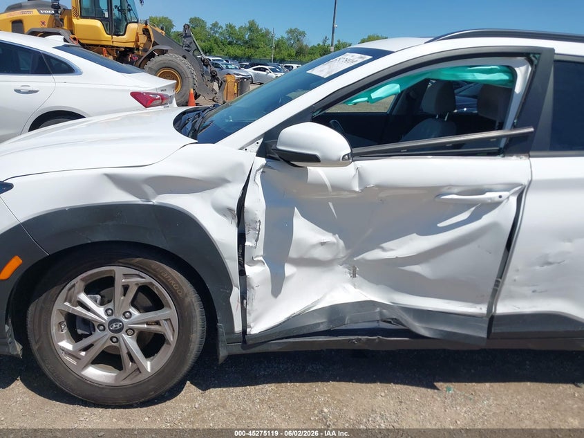 2022 Hyundai Kona VIN KM8K32AB9NU863533 IAAI salvage auction — SIDE, Salvage Title, sold $4,250 on 2026-08-01 (photo 6)