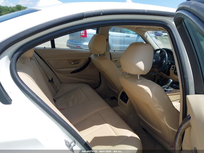 2014 BMW VIN WBA3B1C5XEK134012 IAAI salvage auction — NORMAL WEAR, Salvage Title, sold $325 on 2026-07-17 (photo 8)