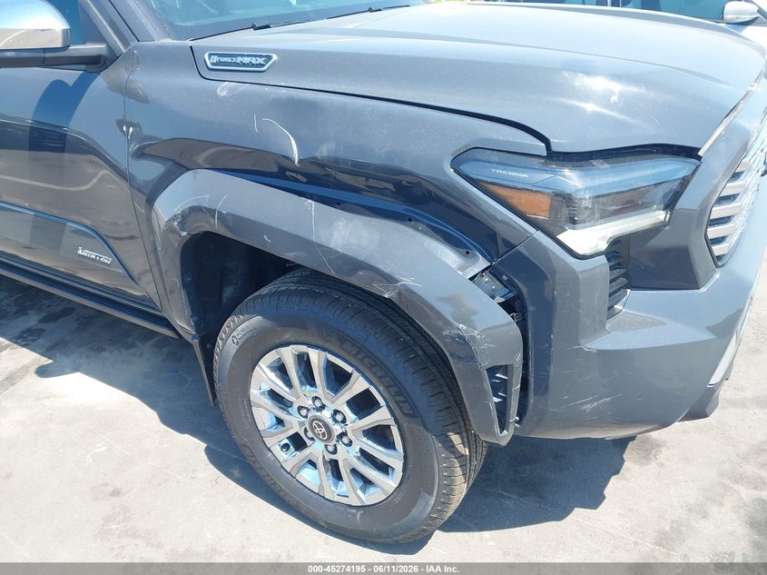 2025 Toyota Tacoma VIN 3TYLC5LN8ST028433 IAAI salvage auction — RIGHT FRONT, Salvage (North Carolina), sold $33,000 on 2026-07-30 (photo 6)