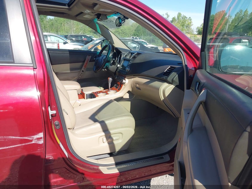 2009 Toyota Highlander VIN JTEES42A392120014 IAAI salvage auction — RIGHT SIDE, Clear (Wisconsin), sold $2,200 on 2026-07-09 (photo 5)