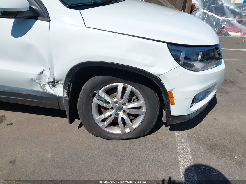2015 Volkswagen Tiguan VIN WVGAV7AX1FW541473 IAAI salvage auction — RIGHT FRONT, Salvage (Oregon), sold $1,300 on 2026-08-18 (photo 6)