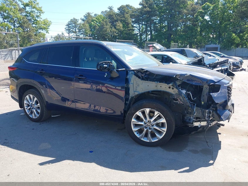 2022 Toyota Highlander VIN 5TDDZRBH8NS162476 IAAI salvage auction — RIGHT SIDE, Salvage Title, sold $15,400 on 2026-07-14 (photo 6)