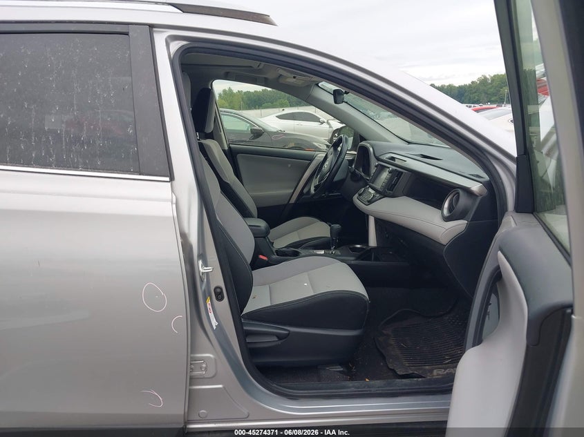 2018 Toyota Rav 4 VIN JTMRFREV8JJ238303 IAAI salvage auction — REAR END, Salvage Title, sold $8,100 on 2026-07-09 (photo 5)