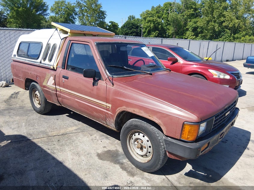 1986 Toyota Pickup VIN JT4RN50R9G0109863 IAAI salvage auction — NORMAL WEAR, Clear (Illinois), sold $1,400 on 2026-07-07 (photo 1)
