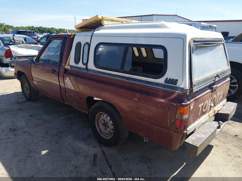 1986 Toyota Pickup VIN JT4RN50R9G0109863 IAAI salvage auction — NORMAL WEAR, Clear (Illinois), sold $1,400 on 2026-07-07 (photo 3)