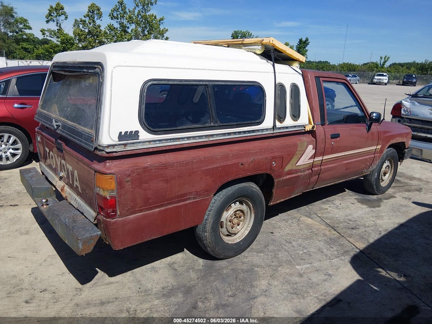 1986 Toyota Pickup VIN JT4RN50R9G0109863 IAAI salvage auction — NORMAL WEAR, Clear (Illinois), sold $1,400 on 2026-07-07 (photo 4)