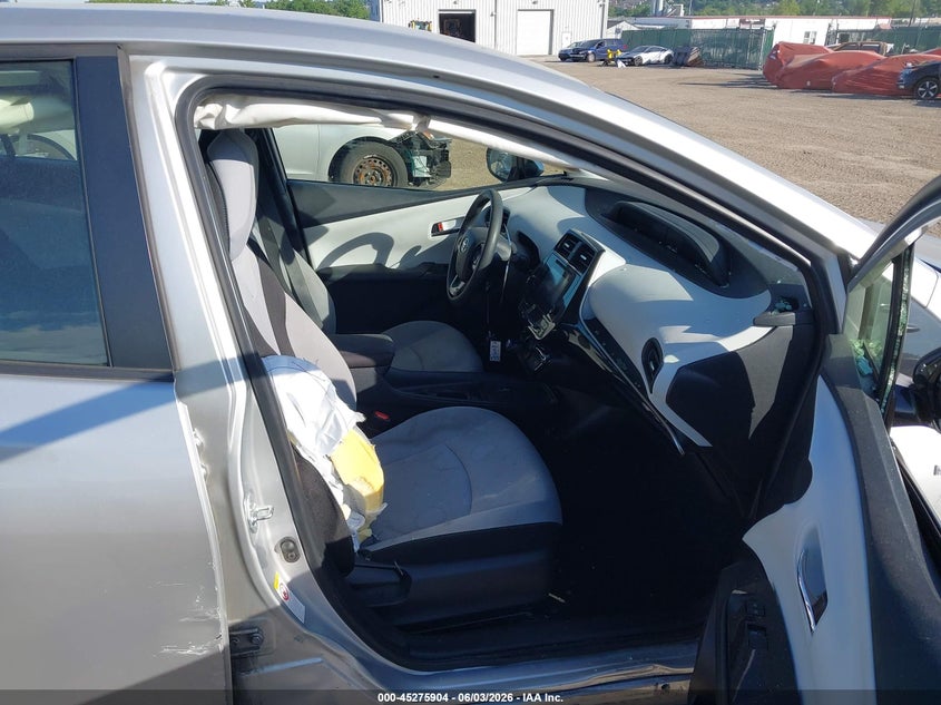 2019 Toyota Prius VIN JTDKARFU5K3101086 IAAI salvage auction — RIGHT SIDE, Salvage Title, sold $3,250 on 2026-07-10 (photo 5)