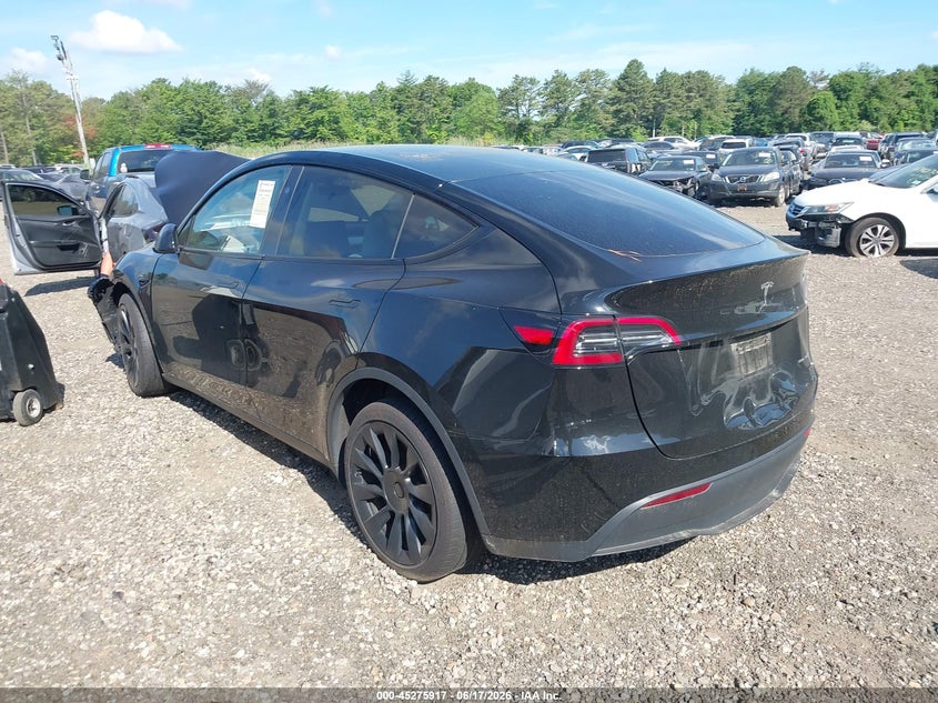 2024 Tesla Model y VIN 7SAYGDEE8RA219619 IAAI salvage auction — FRONT END, Salvage Title, sold $4,400 on 2026-07-28 (photo 3)