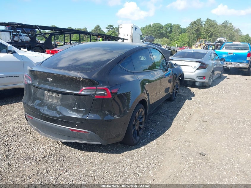 2024 Tesla Model y VIN 7SAYGDEE8RA219619 IAAI salvage auction — FRONT END, Salvage Title, sold $4,400 on 2026-07-28 (photo 4)