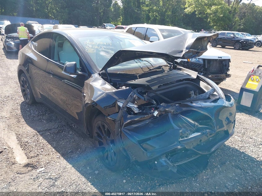 2024 Tesla Model y VIN 7SAYGDEE8RA219619 IAAI salvage auction — FRONT END, Salvage Title, sold $4,400 on 2026-07-28 (photo 6)