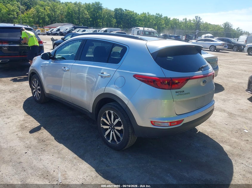 2018 Kia Sportage VIN KNDPNCAC2J7422631 IAAI salvage auction — RIGHT FRONT, Salvage - Greater Than 75% (Maryland), sold $2,500 on 2026-07-11 (photo 3)