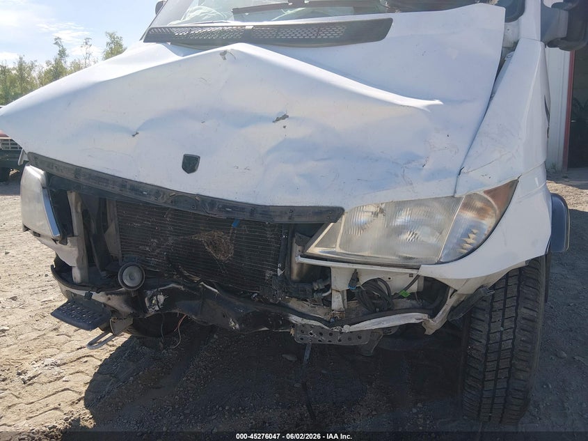 2006 Dodge Sprinter VIN WD0PD744465968095 IAAI salvage auction — FRONT END, Bill Of Sale (Alaska), sold $1,400 on 2026-07-11 (photo 6)