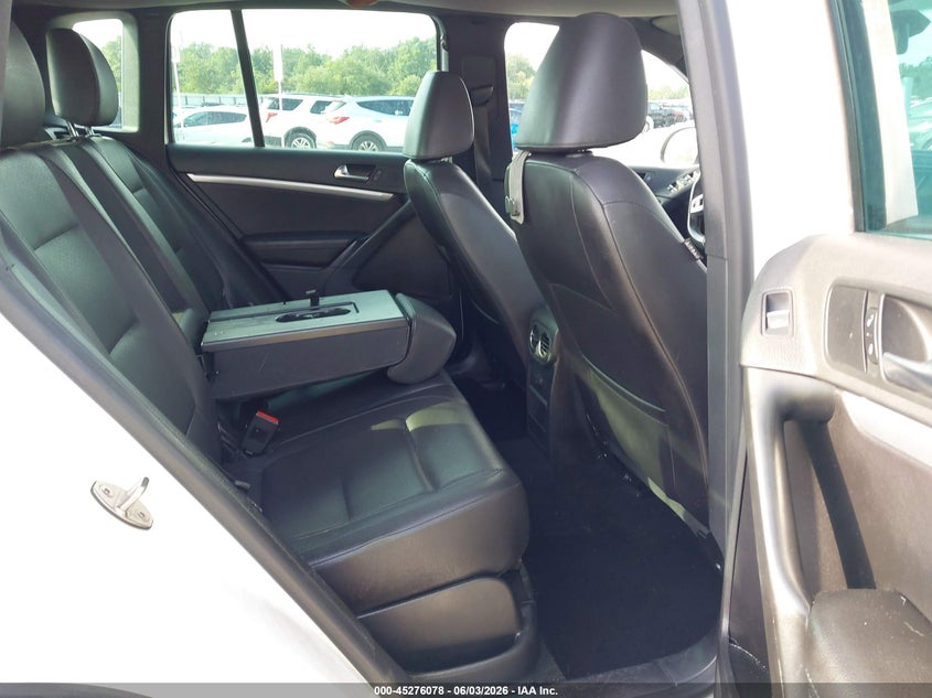 2016 Volkswagen Tiguan VIN WVGAV7AXXGW082722 IAAI salvage auction — REAR END, Salvage Title, sold $2,550 on 2026-07-30 (photo 8)
