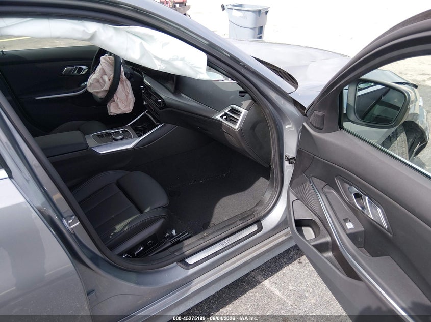 2025 BMW 3er VIN 3MW69CW06S8F34165 IAAI salvage auction — RIGHT FRONT, Salvage Title, sold $17,600 on 2026-08-22 (photo 5)