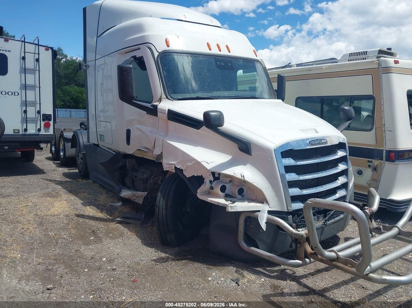 2023 Freightliner New cascadia 126 VIN 3AKNHHDR9PSUA8438 IAAI salvage auction — SIDE, Clear (Utah), sold $11,000 on 2026-07-15 (photo 1)