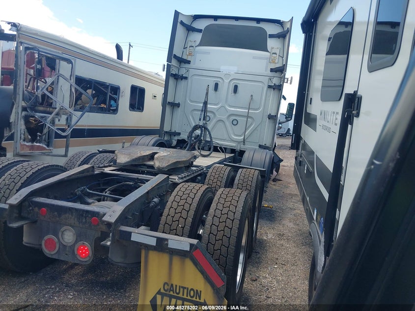 2023 Freightliner New cascadia 126 VIN 3AKNHHDR9PSUA8438 IAAI salvage auction — SIDE, Clear (Utah), sold $11,000 on 2026-07-15 (photo 4)