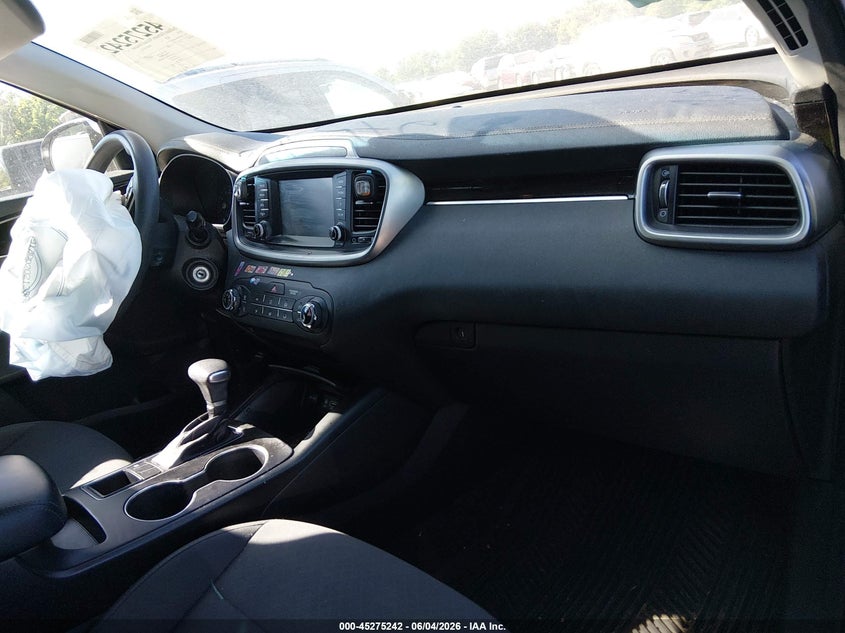 2019 Kia Sorento VIN 5XYPG4A36KG577459 IAAI salvage auction — RIGHT FRONT, Salvage Title, sold $800 on 2026-07-20 (photo 5)
