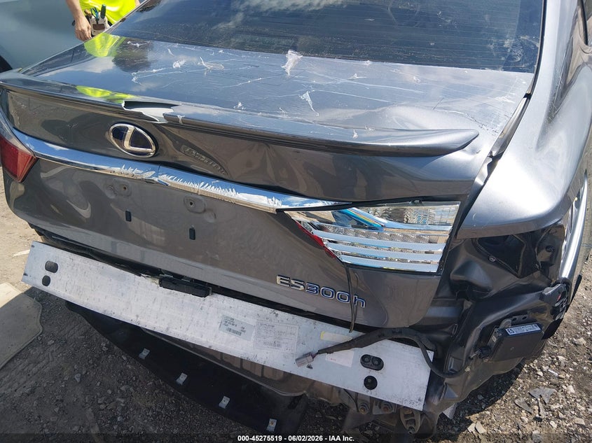 2014 Lexus ES VIN JTHBW1GG2E2059318 IAAI salvage auction — REAR END, Salvage (West Virginia), sold $4,650 on 2026-07-24 (photo 6)