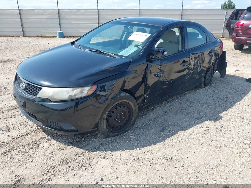 2010 Kia Forte VIN KNAFT4A2XA5846503 IAAI salvage auction — SIDE, Salvage (Alabama), sold $350 on 2026-07-14 (photo 2)