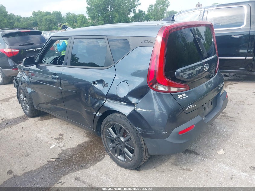2020 Kia Soul VIN KNDJ33AU6L7717268 IAAI salvage auction — LEFT SIDE, Salvage Title, sold $1,600 on 2026-07-08 (photo 3)