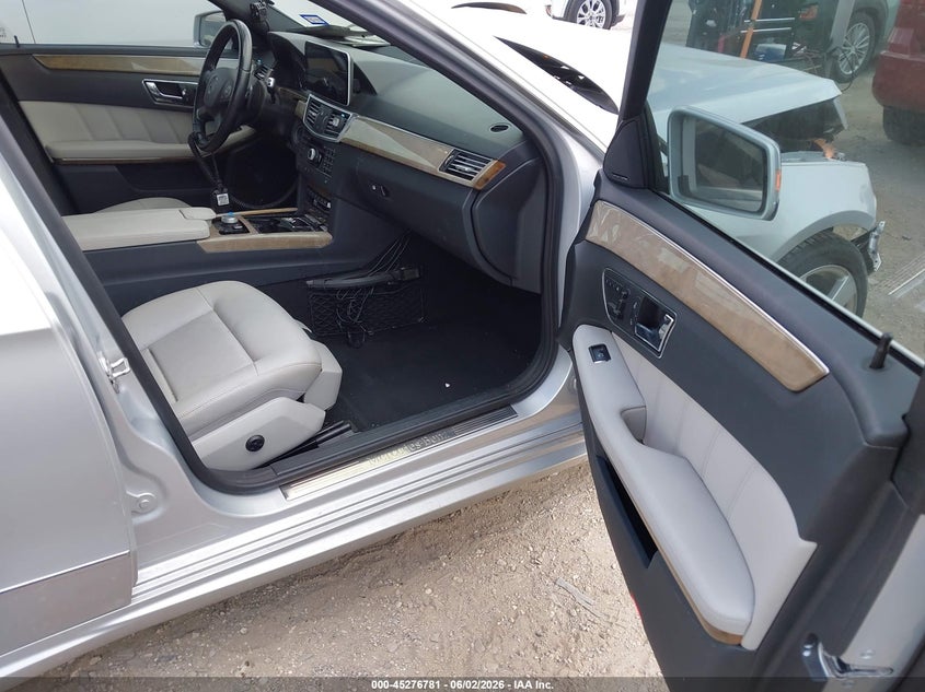 2010 Mercedes-benz E-klasse VIN WDDHF5GBXAA173256 IAAI salvage auction — FRONT END, Salvage (Texas), sold $925 on 2026-07-06 (photo 5)
