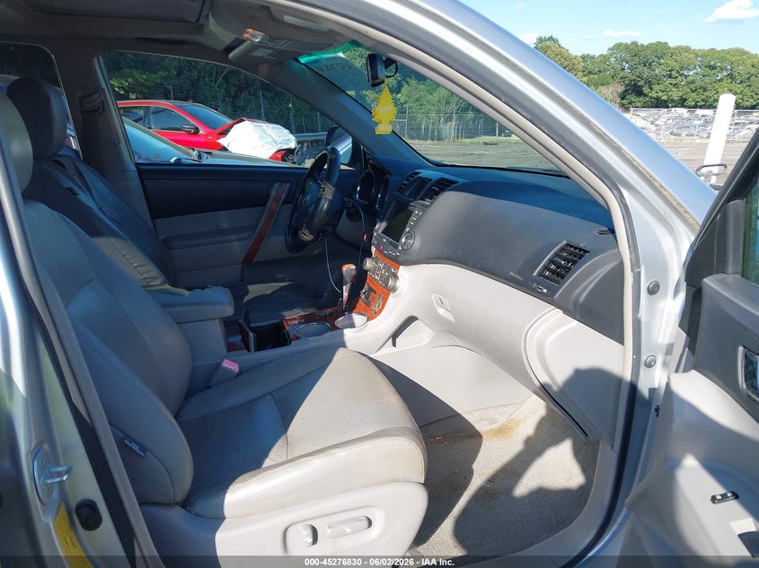 2008 Toyota Highlander VIN JTEDS42A682068176 IAAI salvage auction — NORMAL WEAR, Clear (North Carolina), sold $2,175 on 2026-07-09 (photo 5)