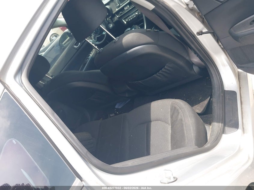 2016 Kia Optima VIN KNAGT4L33G5117360 IAAI salvage auction — NORMAL WEAR, Original (Texas), sold $1,075 on 2026-07-13 (photo 8)