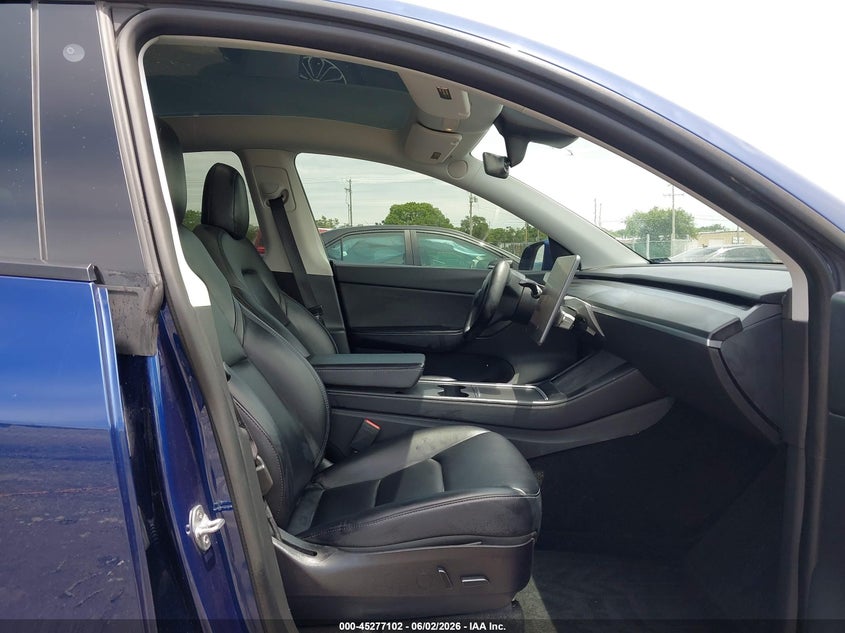 2021 Tesla Model y VIN 5YJYGDEF7MF269218 IAAI salvage auction — HAIL, Salvage Title, sold $16,100 on 2026-07-17 (photo 5)