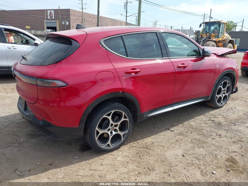 2024 Alfa romeo Tonale VIN ZASPATCW2R3059290 IAAI salvage auction — FRONT END, Salvage Title, sold $5,550 on 2026-08-13 (photo 4)