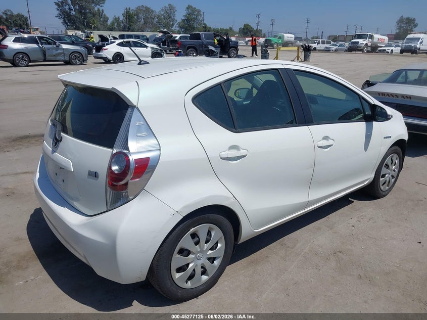 2013 Toyota Prius c VIN JTDKDTB35D1051418 IAAI salvage auction — FRONT END, Salvage Title, sold $1,425 on 2026-07-15 (photo 4)