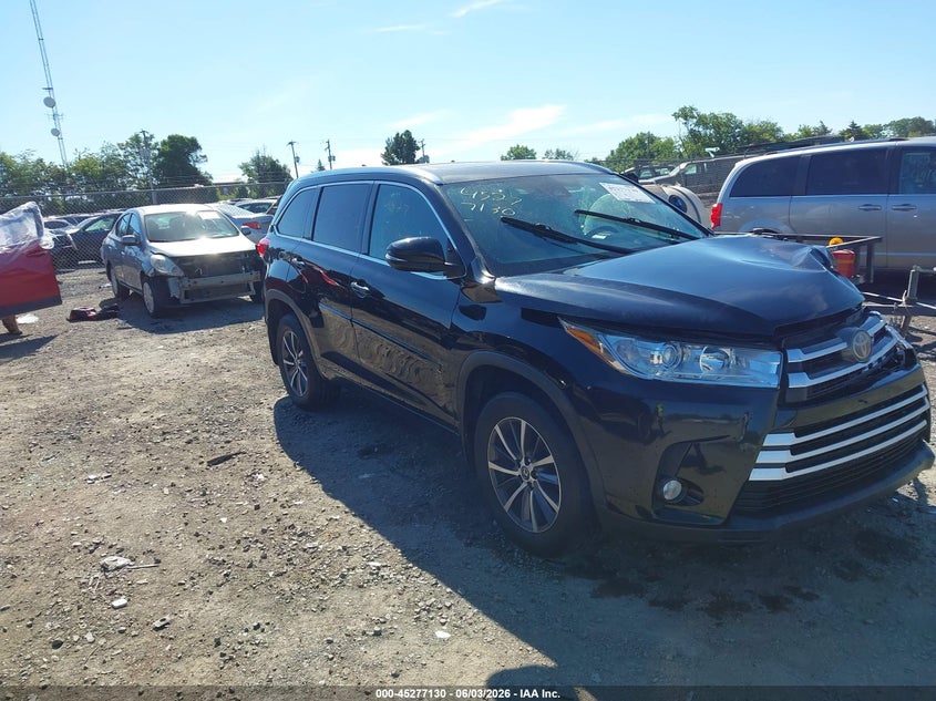 2018 Toyota Highlander VIN 5TDJZRFH7JS879183 IAAI salvage auction — LEFT FRONT, Salvage Title, sold $8,000 on 2026-07-21 (photo 1)