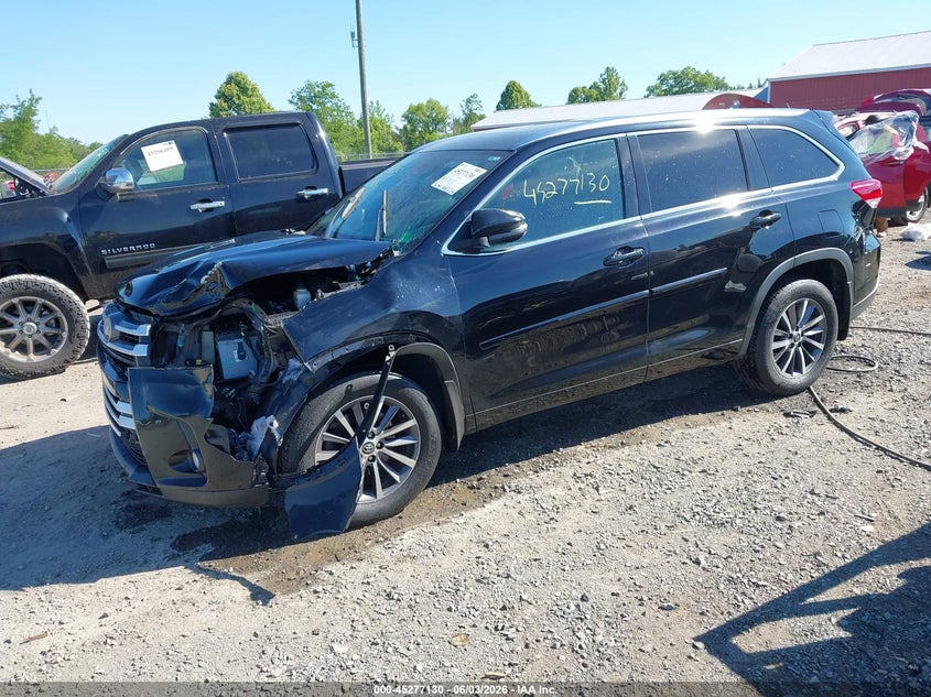 2018 Toyota Highlander VIN 5TDJZRFH7JS879183 IAAI salvage auction — LEFT FRONT, Salvage Title, sold $8,000 on 2026-07-21 (photo 2)