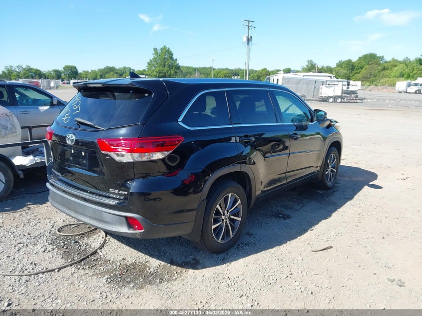 2018 Toyota Highlander VIN 5TDJZRFH7JS879183 IAAI salvage auction — LEFT FRONT, Salvage Title, sold $8,000 on 2026-07-21 (photo 4)