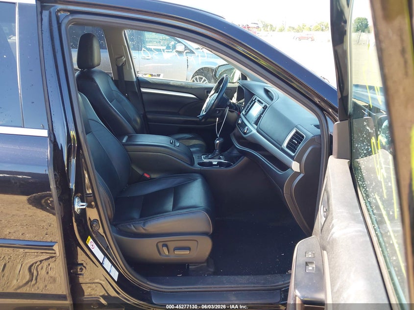 2018 Toyota Highlander VIN 5TDJZRFH7JS879183 IAAI salvage auction — LEFT FRONT, Salvage Title, sold $8,000 on 2026-07-21 (photo 5)