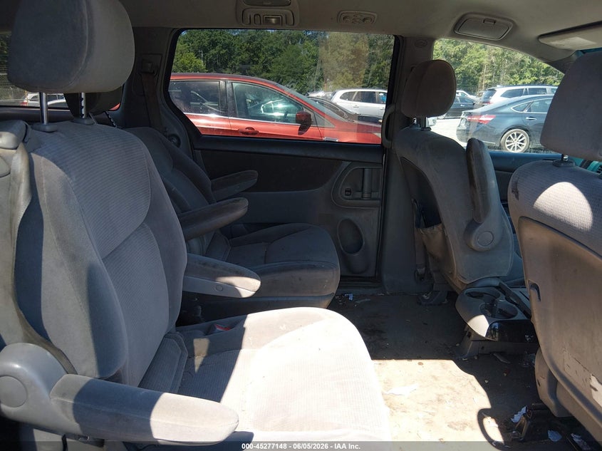 2004 Toyota Sienna VIN 5TDZA23C74S167058 IAAI salvage auction — LEFT FRONT, Salvage (South Carolina), sold $25 on 2026-07-28 (photo 8)