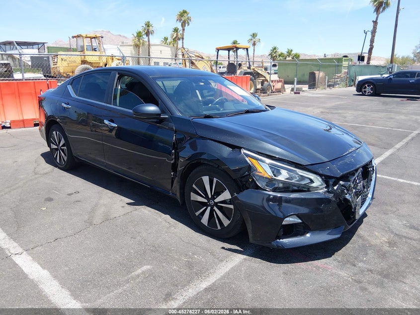 2021 Nissan Altima VIN 1N4BL4DVXMN302147 IAAI salvage auction — FRONT END, Salvage Title, sold $3,250 on 2026-07-24 (photo 1)