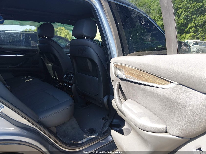 2018 BMW X5 VIN 5UXKR0C56JL072437 IAAI salvage auction — REAR END, Salvage (Connecticut), sold $7,200 on 2026-07-30 (photo 8)