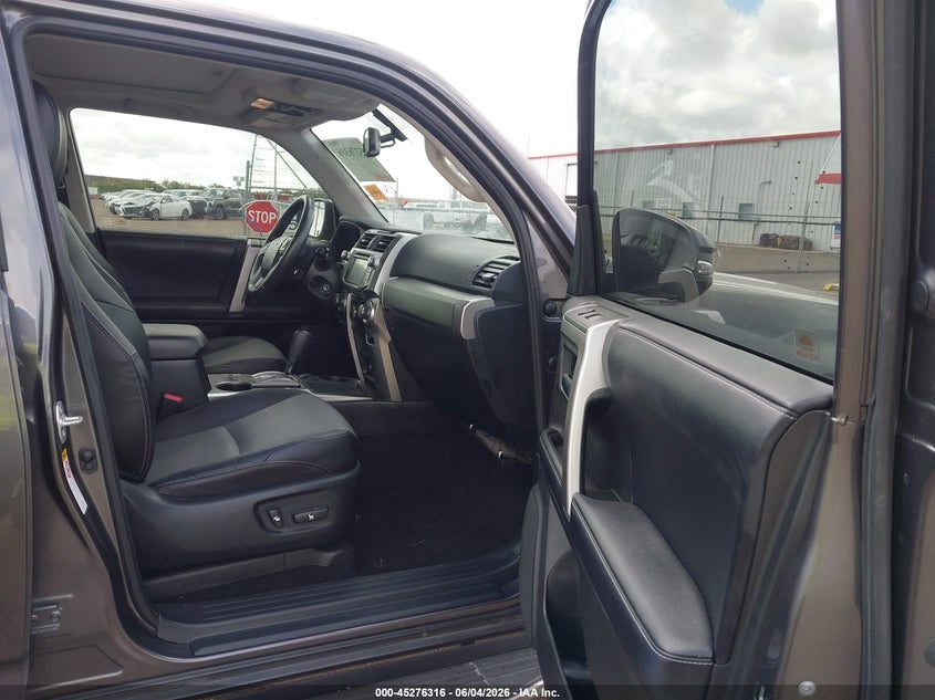 2018 Toyota 4runner VIN JTEZU5JR0J5187200 IAAI salvage auction — REAR END, Original (Texas), sold $10,700 on 2026-07-28 (photo 5)