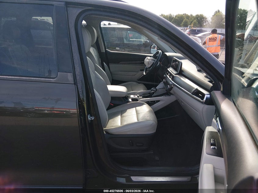 2021 Kia Telluride VIN 5XYP5DHCXMG184577 IAAI salvage auction — RIGHT FRONT, Salvage Title, sold $4,050 on 2026-07-29 (photo 5)