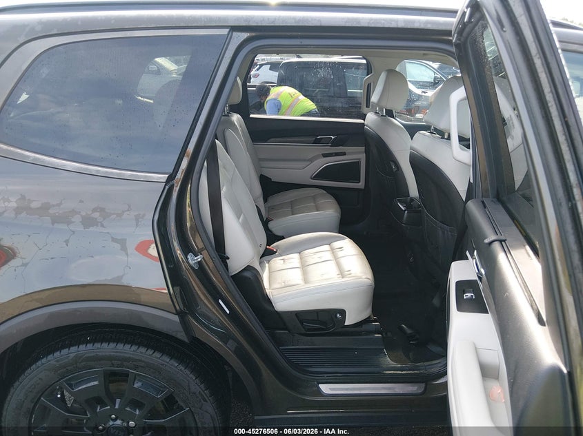 2021 Kia Telluride VIN 5XYP5DHCXMG184577 IAAI salvage auction — RIGHT FRONT, Salvage Title, sold $4,050 on 2026-07-29 (photo 8)